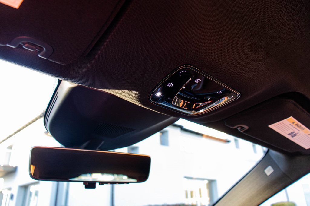 Certified 2024 Ferrari Purosangue Base image 41