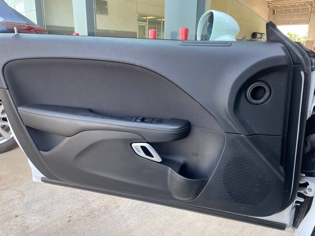 Used 2019 Dodge Challenger R/T w/ Performance Handling Group RWD image 9