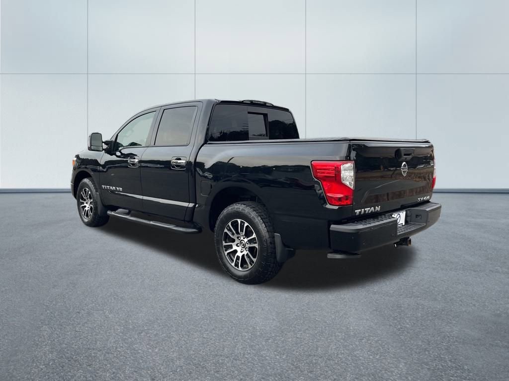 Used 2020 Nissan Titan SV w/ SV Convenience Package image 5