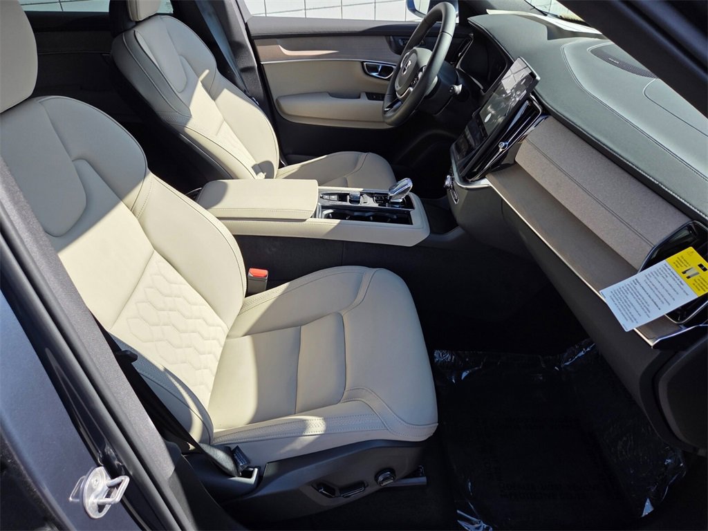 New 2026 Volvo XC90 T8 Plus image 19