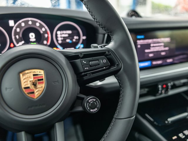 Used 2026 Porsche Cayenne E-Hybrid AWD/4WD image 29
