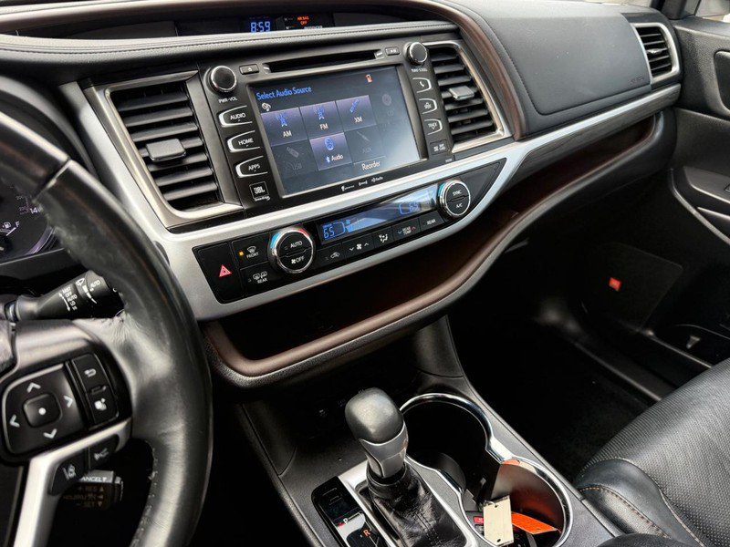 Used 2019 Toyota Highlander Limited Platinum AWD/4WD image 26