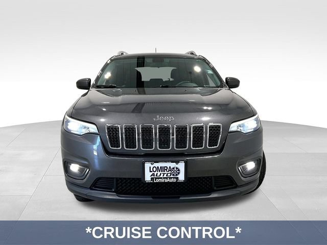 Used 2019 Jeep Cherokee Latitude Plus w/ Cold Weather Group AWD/4WD image 3