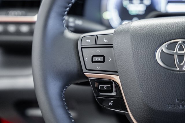 New 2026 Toyota Crown Signia image 31