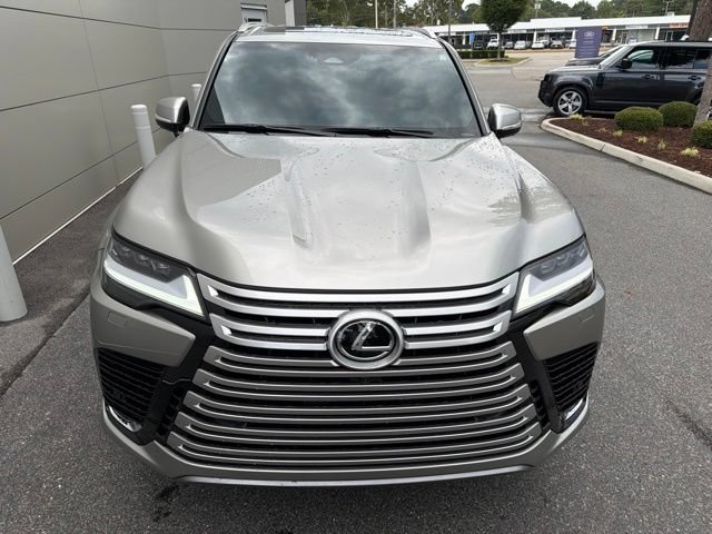 Used 2025 Lexus LX 700h Luxury AWD/4WD image 8