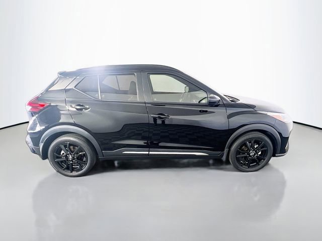 Used 2023 Nissan Kicks SR w/ SR Premium Package image 9