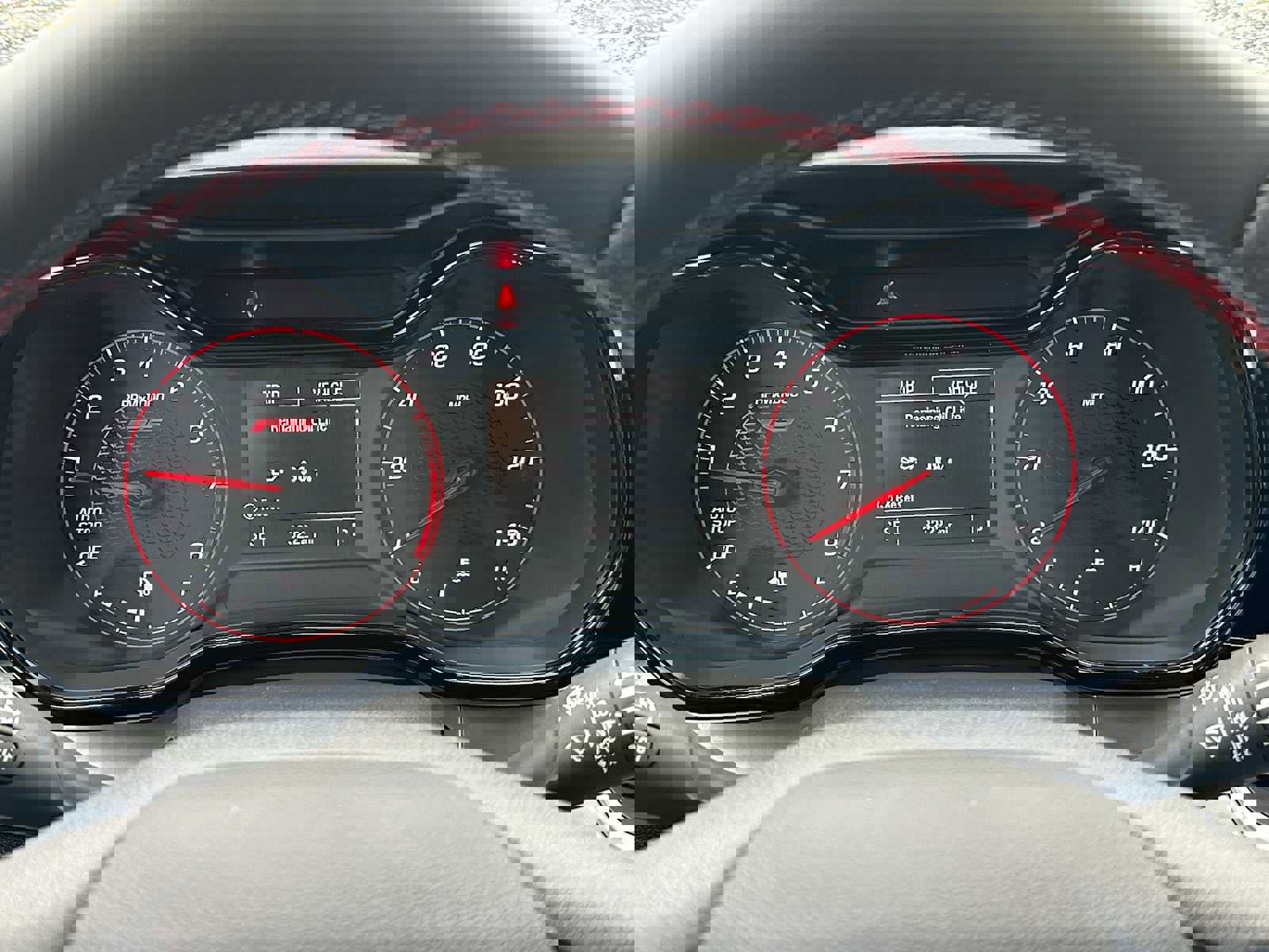 Certified 2025 Chevrolet Trax RS w/ Sunroof Package image 25