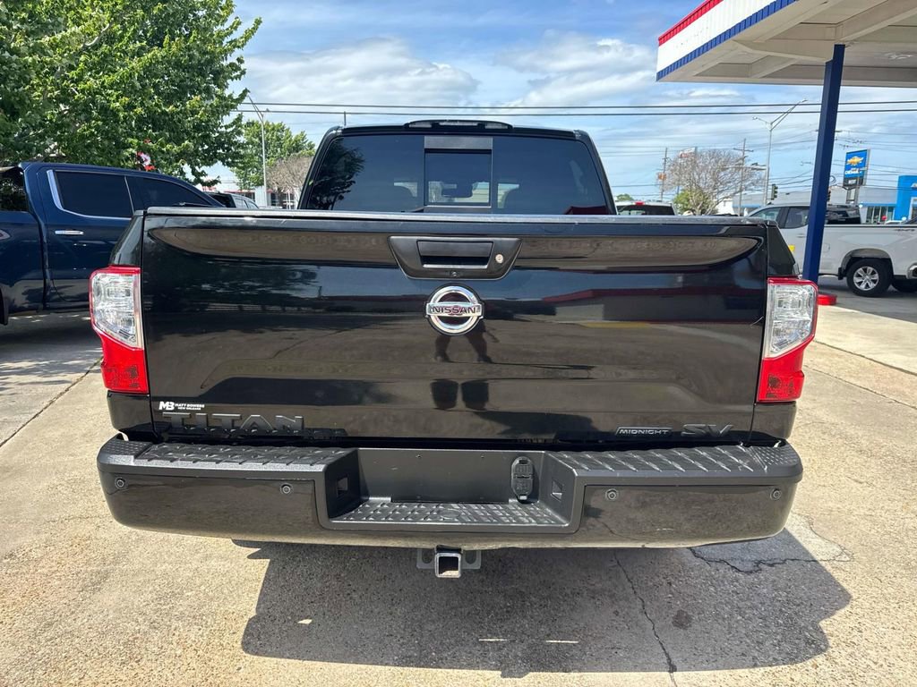 Used 2018 Nissan Titan SV w/ SV Convenience Package image 6