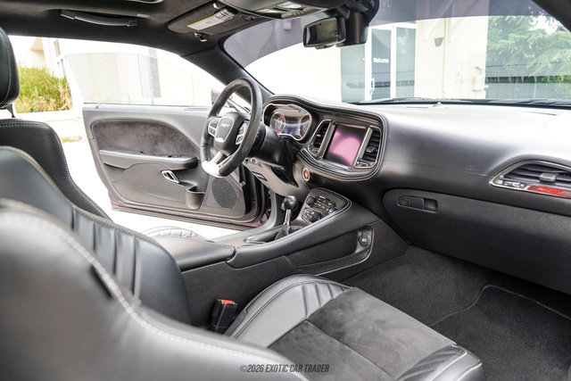 Used 2020 Dodge Challenger SRT Hellcat RWD image 39