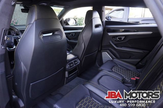 Used 2019 Lamborghini Urus image 10