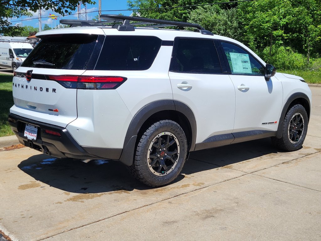 New 2026 Nissan Pathfinder Rock Creek w/ Rock Creek Premium Package AWD/4WD image 3
