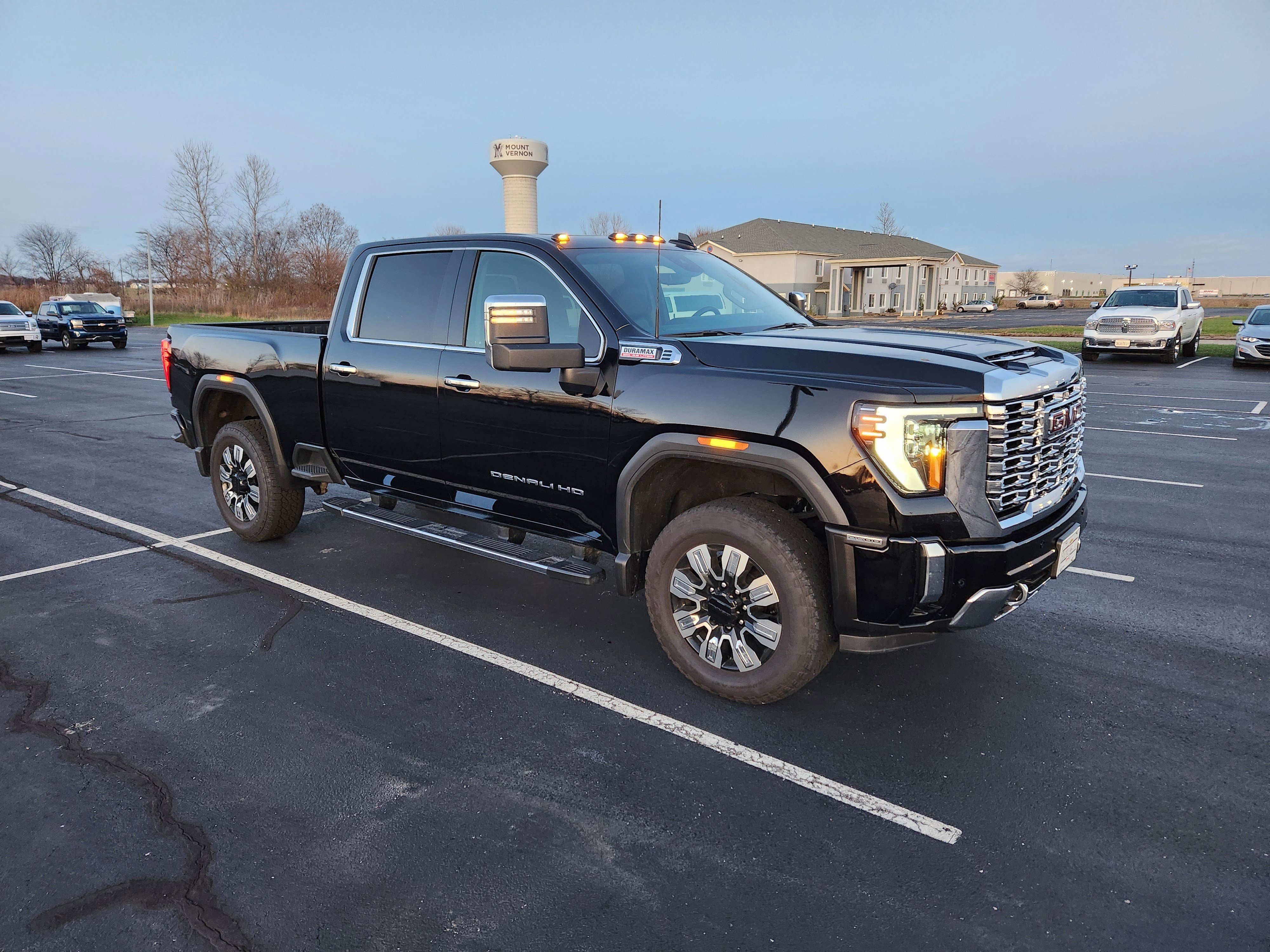 Used 2024 GMC Sierra 2500 Denali w/ Denali Reserve Package image 9