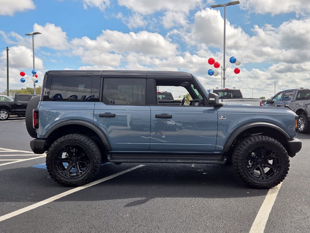 Used 2025 Ford Bronco Outer Banks AWD/4WD image 11