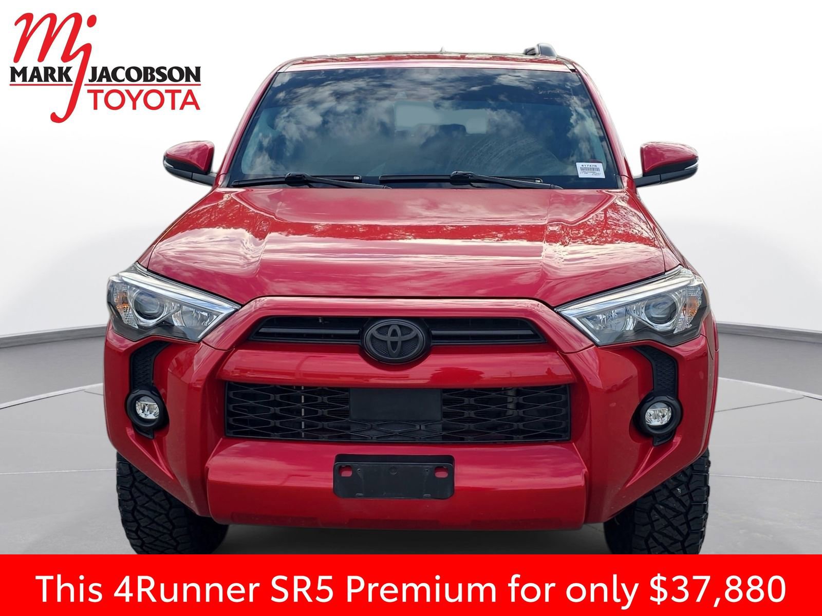 Used 2022 Toyota 4Runner SR5 Premium w/ Moonroof Package AWD/4WD image 3