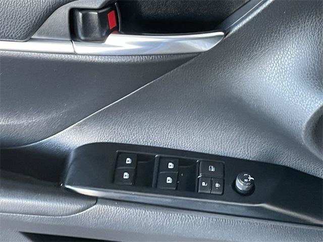 Certified 2019 Toyota Camry SE w/ Carpet Mat Package FWD image 16