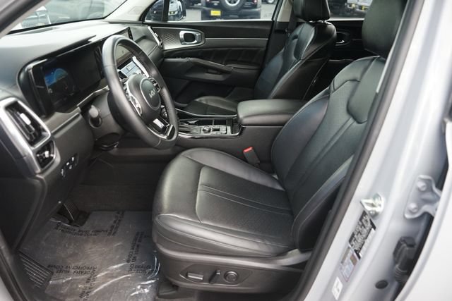 Used 2023 Kia Sorento SX FWD image 9