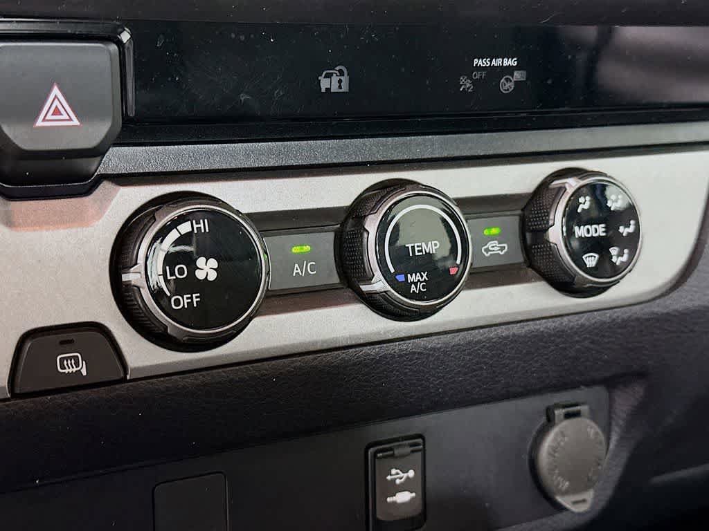 Used 2018 Toyota Tacoma SR5 RWD image 17