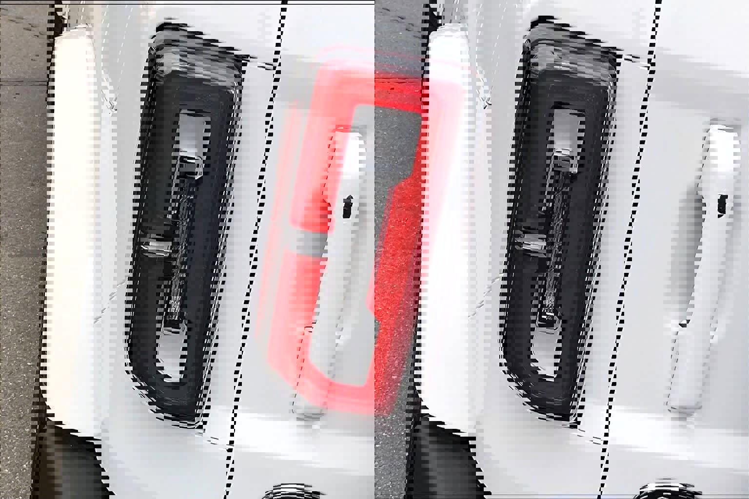 Used 2024 Ford Bronco Outer Banks image 30