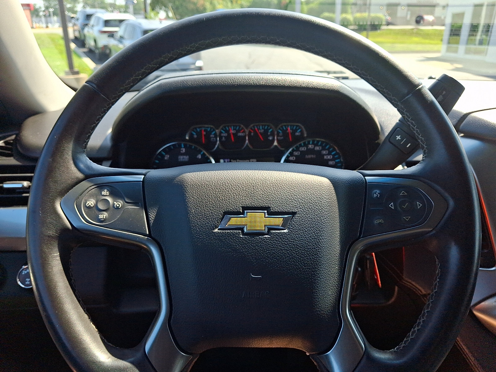 Used 2018 Chevrolet Suburban LS AWD/4WD image 19