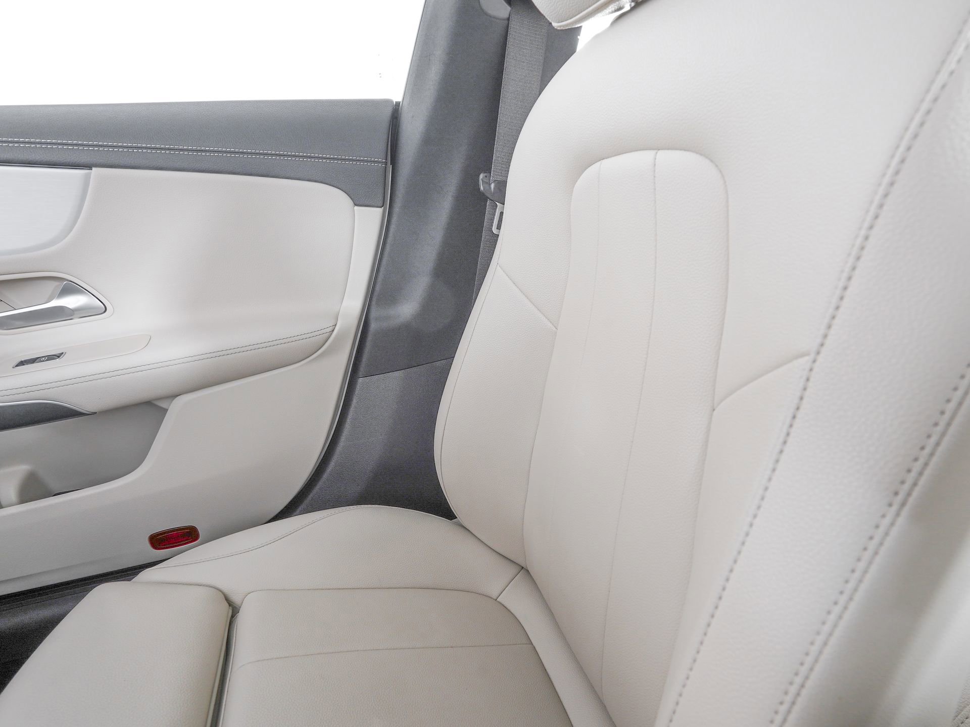 Used 2025 Mercedes-Benz CLA 250 image 25