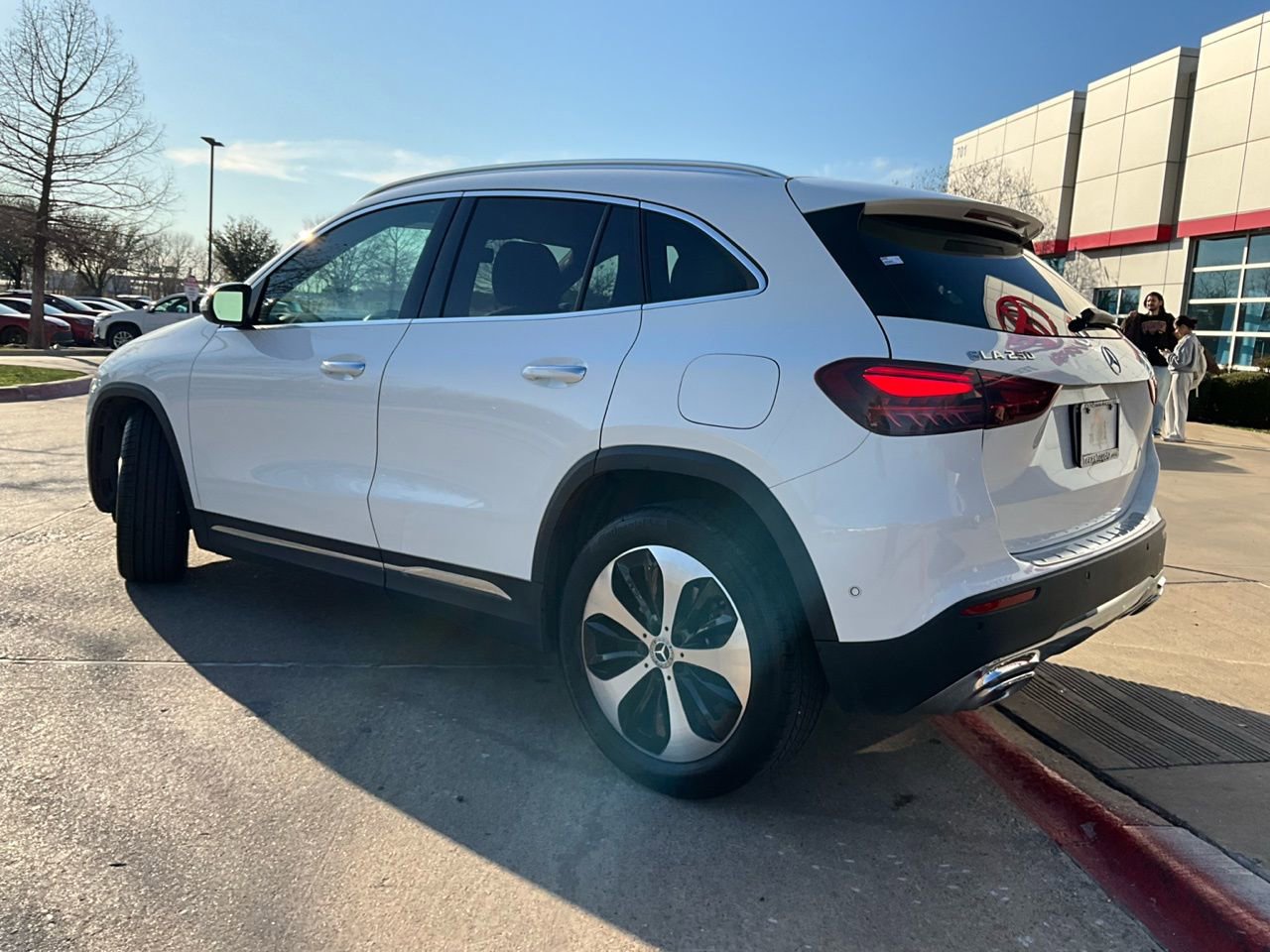 Used 2025 Mercedes-Benz GLA 250 4MATIC image 8