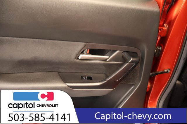 Used 2025 MAZDA CX-50 AWD 2.5 S w/ Premium Package image 32