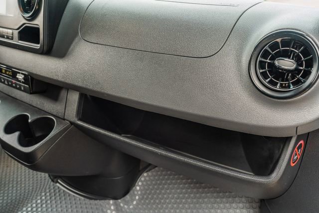 Used 2019 Mercedes-Benz Sprinter 2500 image 46