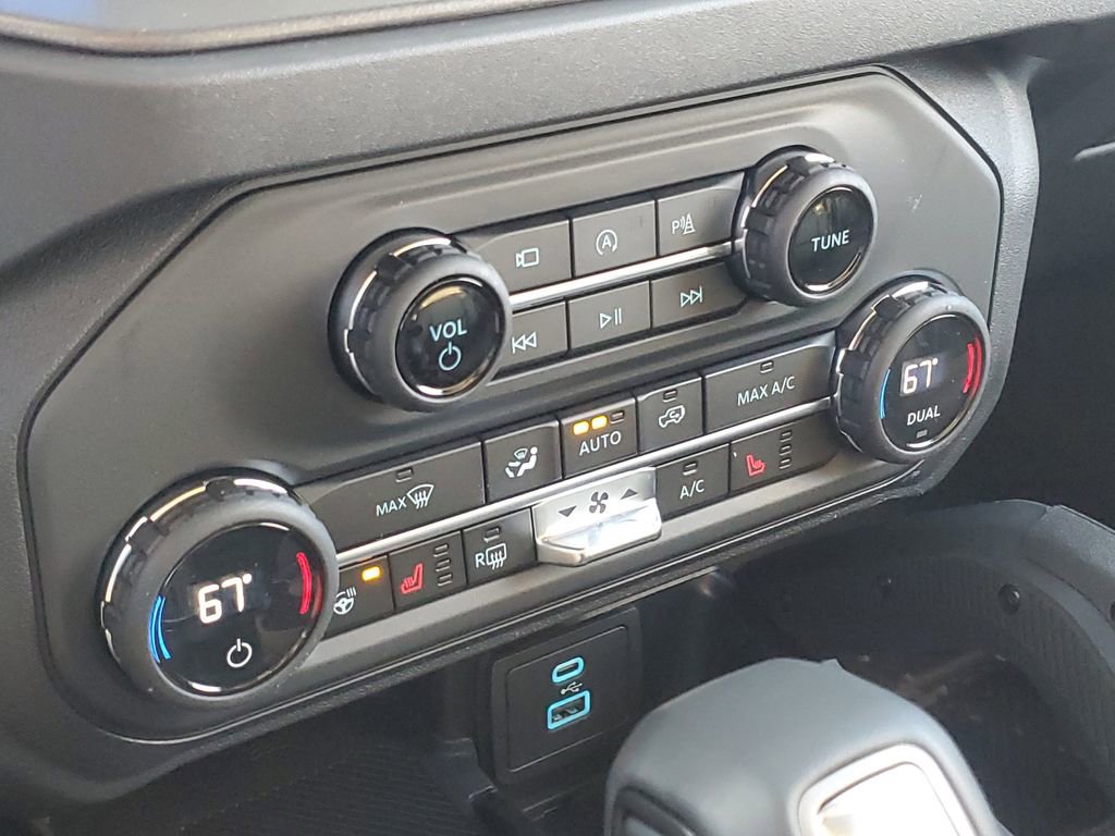 New 2025 Ford Bronco Badlands AWD/4WD image 17