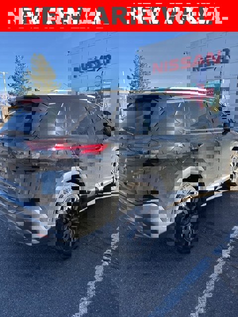 Used 2023 Nissan Rogue SL w/ SL Premium Package image 8