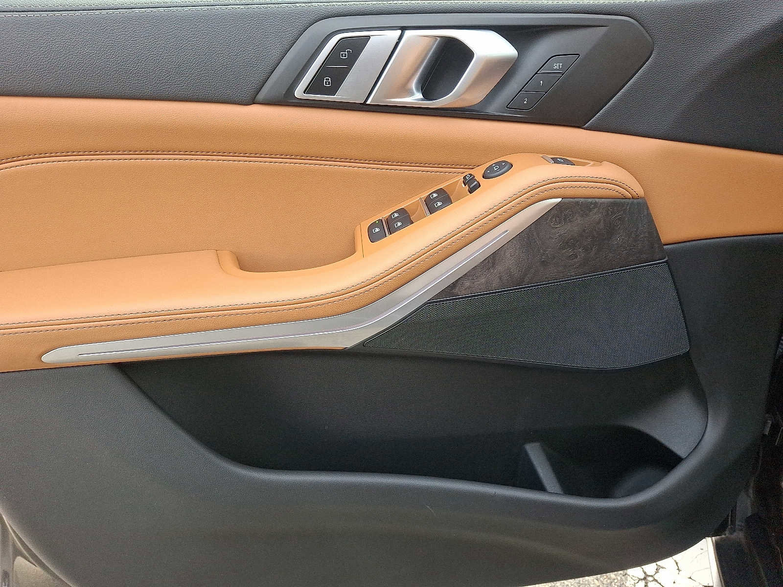 Used 2023 BMW X5 xDrive40i w/ Premium Package image 12