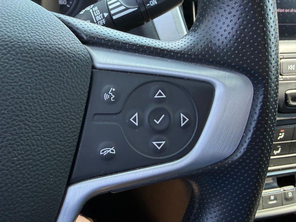 Used 2024 GMC Terrain SLE AWD/4WD image 18
