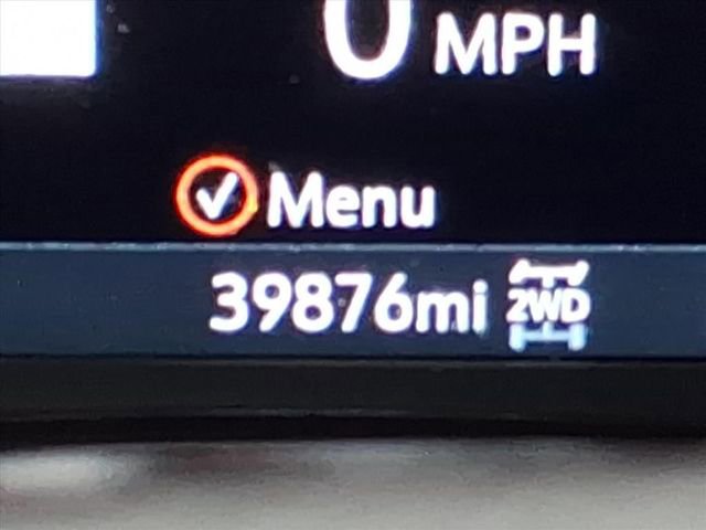 Used 2023 GMC Acadia SLT w/ Trailering Package image 29