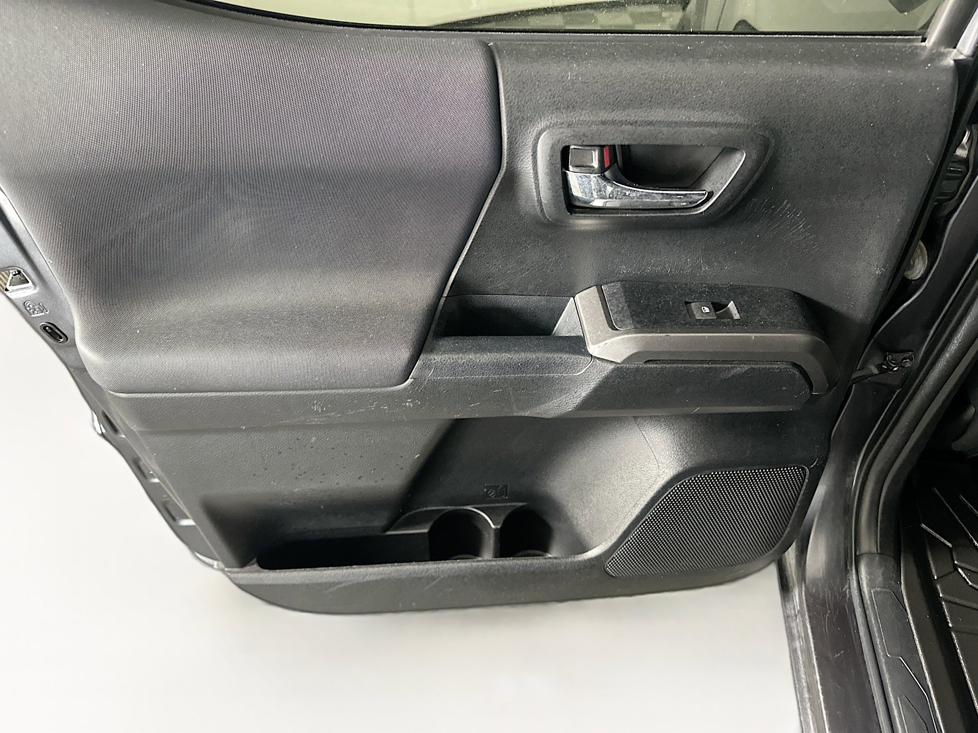 Used 2022 Toyota Tacoma TRD Off-Road image 24