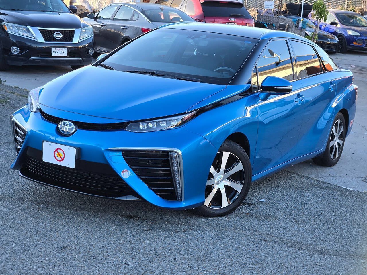 Used 2018 Toyota Mirai FWD image 3