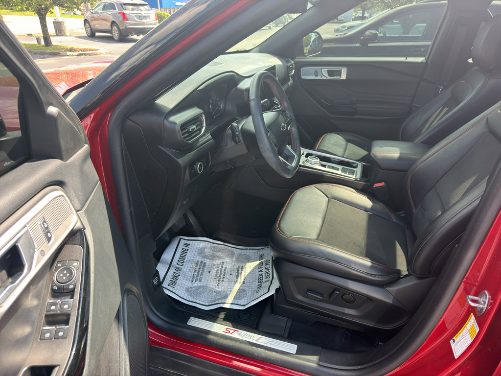 Used 2023 Ford Explorer ST-Line w/ Class IV Trailer Tow Package RWD image 9