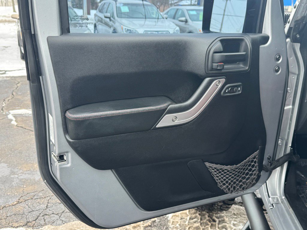 Used 2013 Jeep Wrangler Rubicon image 17