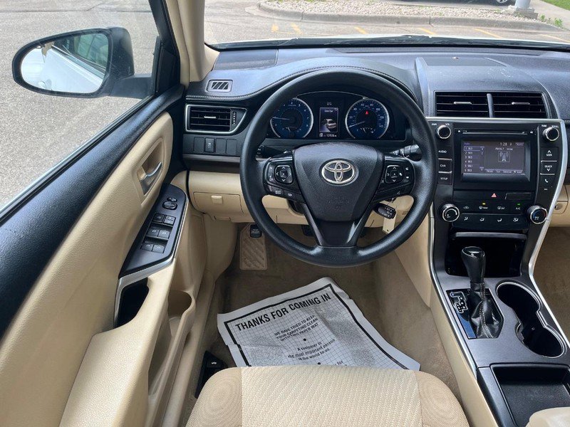 Used 2017 Toyota Camry LE FWD image 10