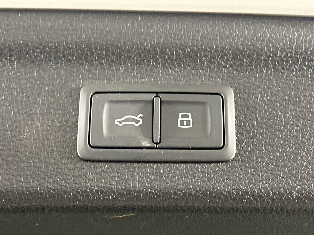 Used 2021 Audi Q3 2.0T Premium w/ Convenience Package image 19