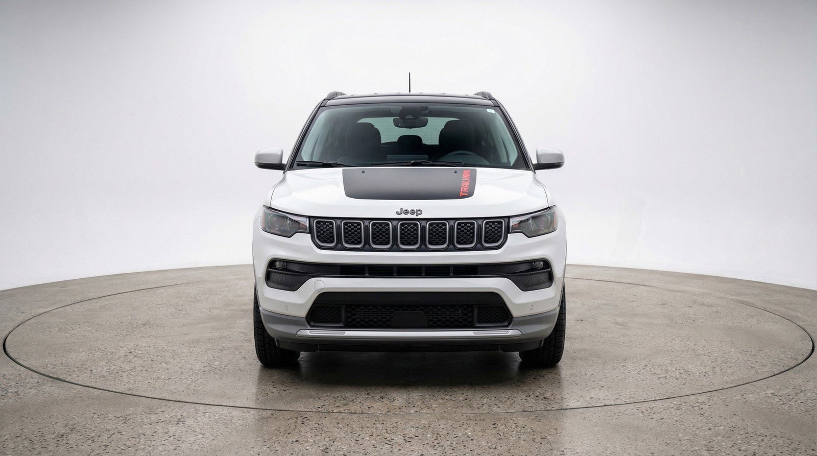 Used 2025 Jeep Compass Trailhawk image 2