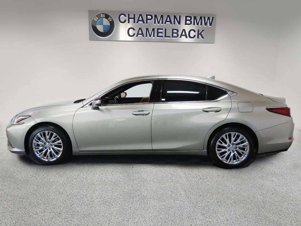 Used 2019 Lexus ES 350 w/ Premium Package image 3