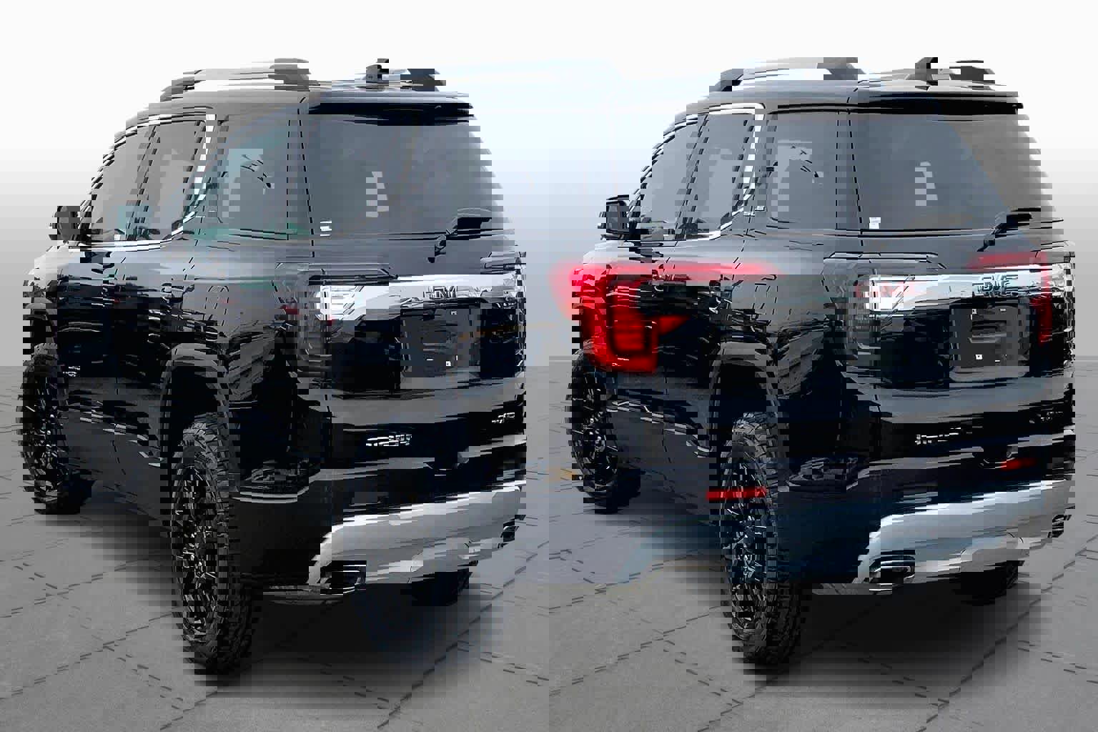 Used 2023 GMC Acadia SLE w/ Driver Convenience Package image 12