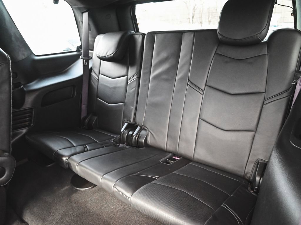 Used 2016 Cadillac Escalade Platinum image 18
