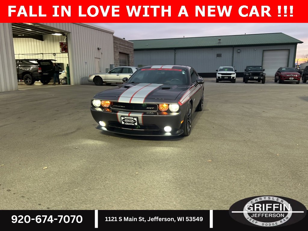 Used 2014 Dodge Challenger SRT8 image 4