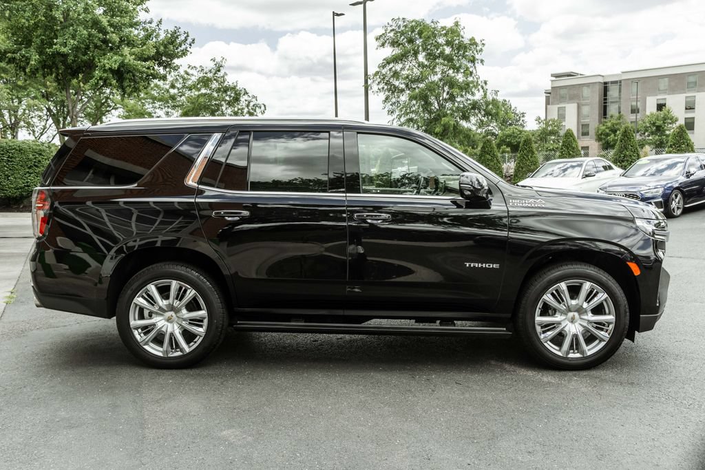 Used 2023 Chevrolet Tahoe High Country AWD/4WD image 3