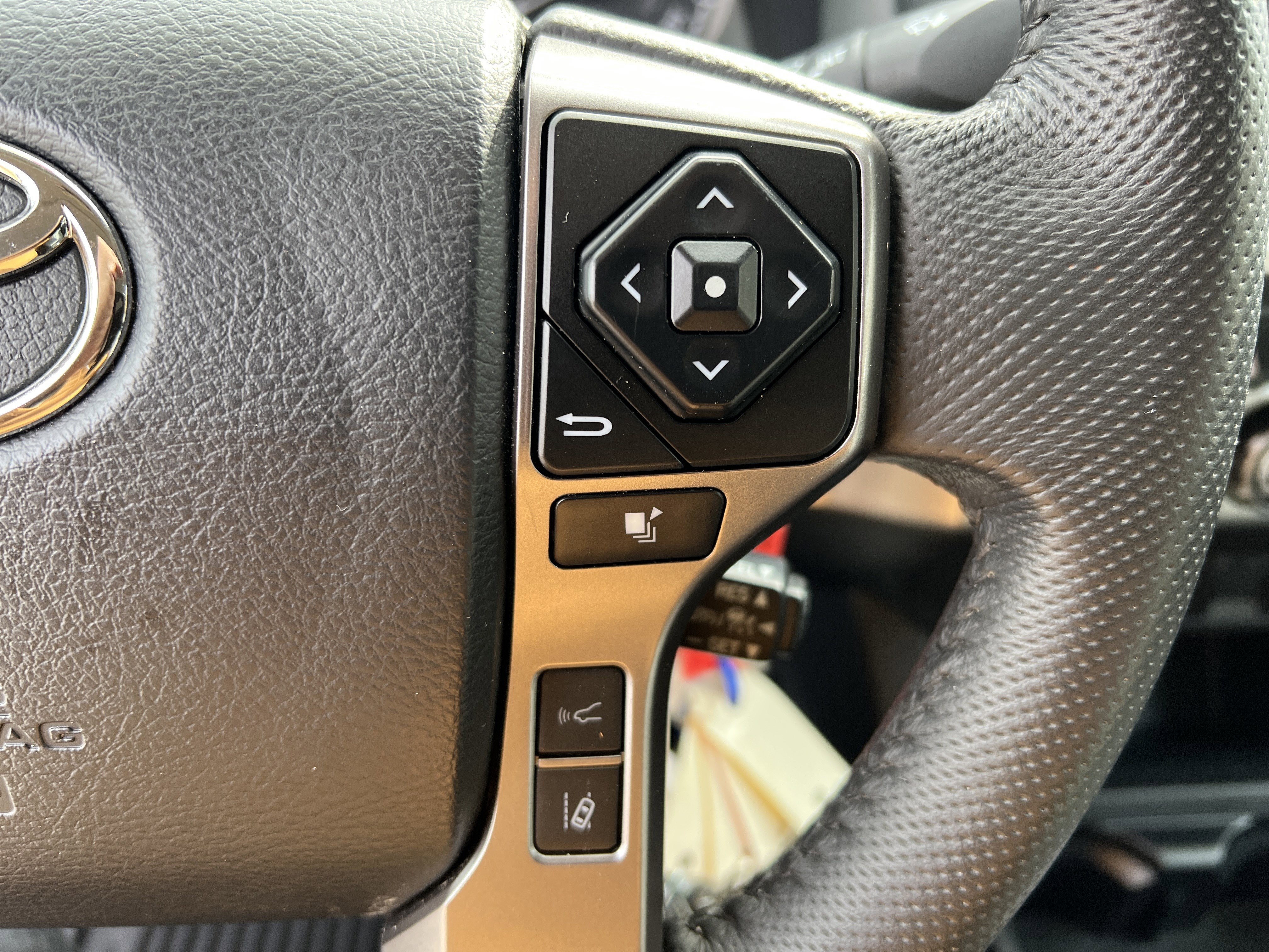 Certified 2023 Toyota Tacoma SR5 image 11