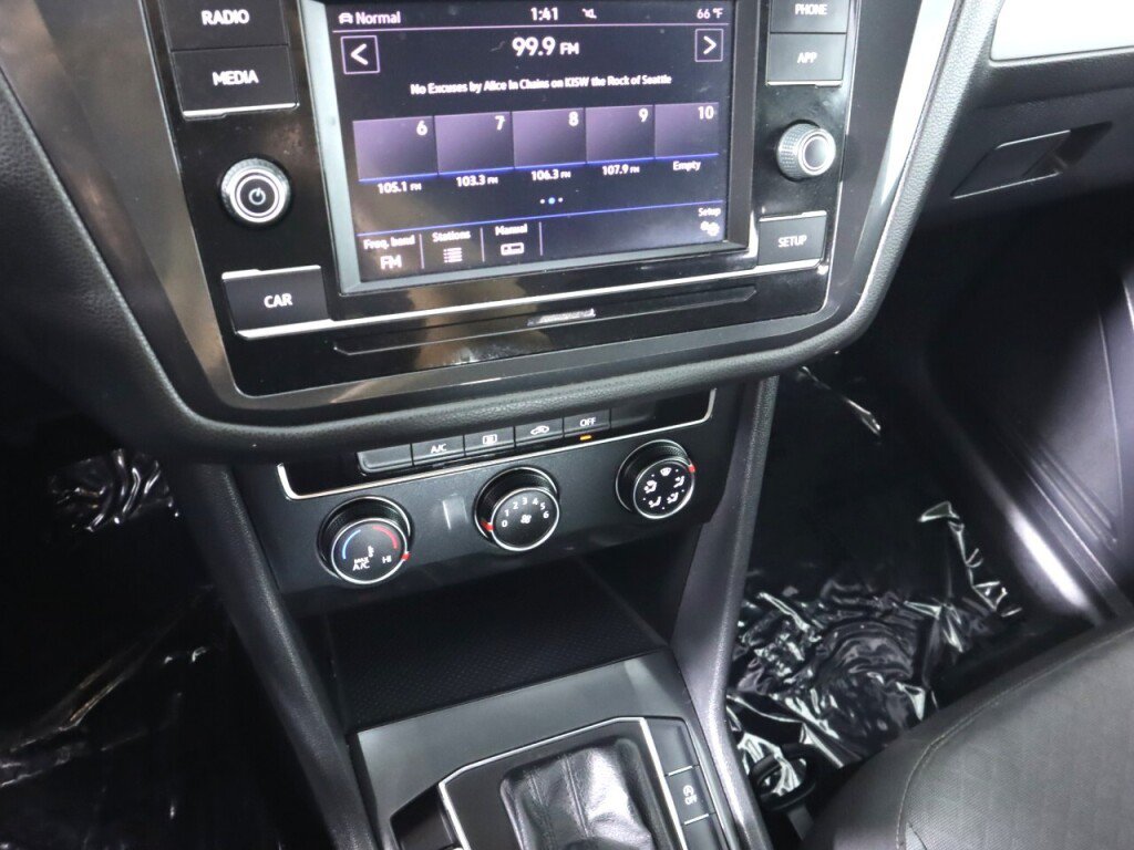 Used 2019 Volkswagen Tiguan S w/ 3rd Row Seat Package AWD/4WD image 15