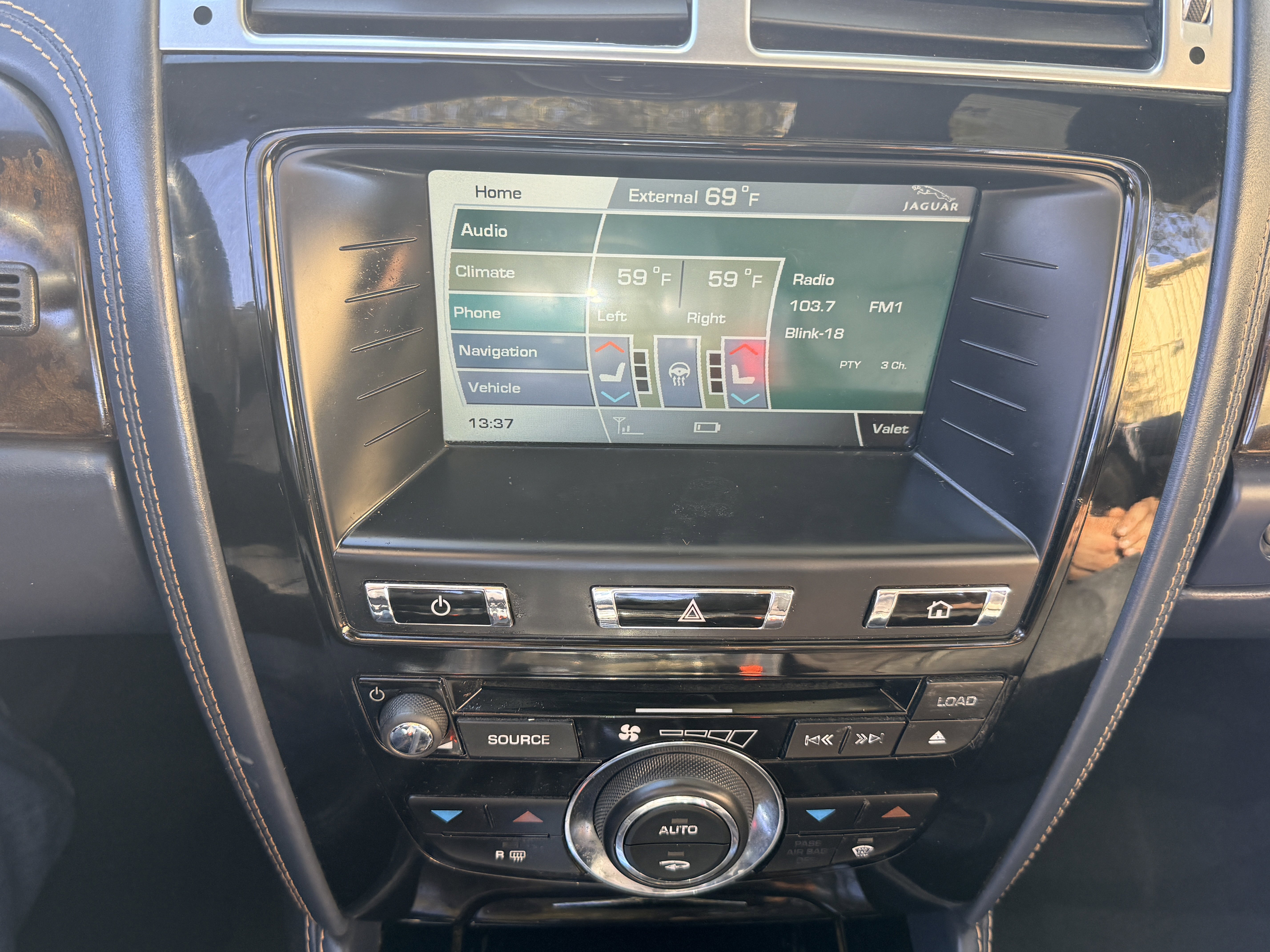 Used 2013 Jaguar XK Convertible RWD image 37