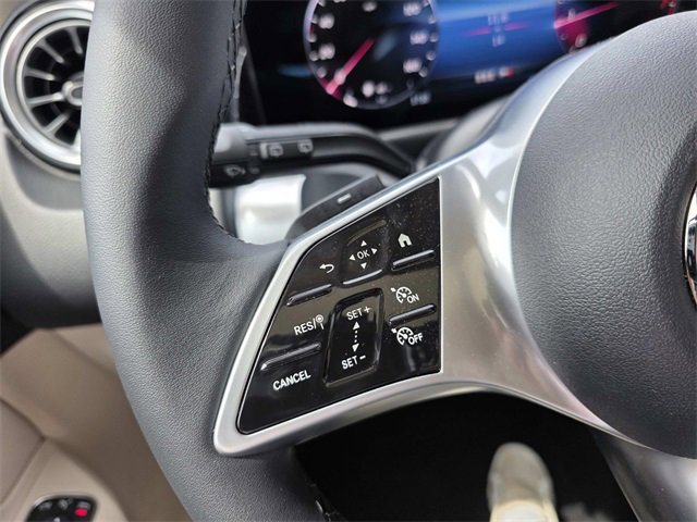 New 2025 Mercedes-Benz GLB 250 image 12