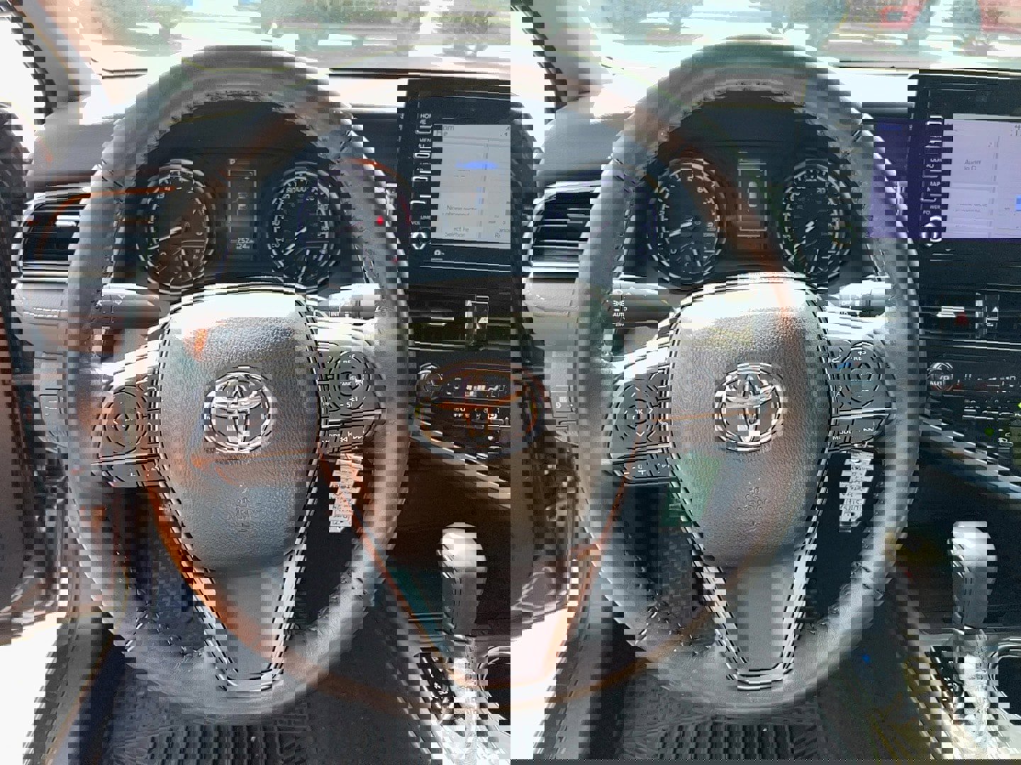 Used 2023 Toyota Camry SE FWD image 15