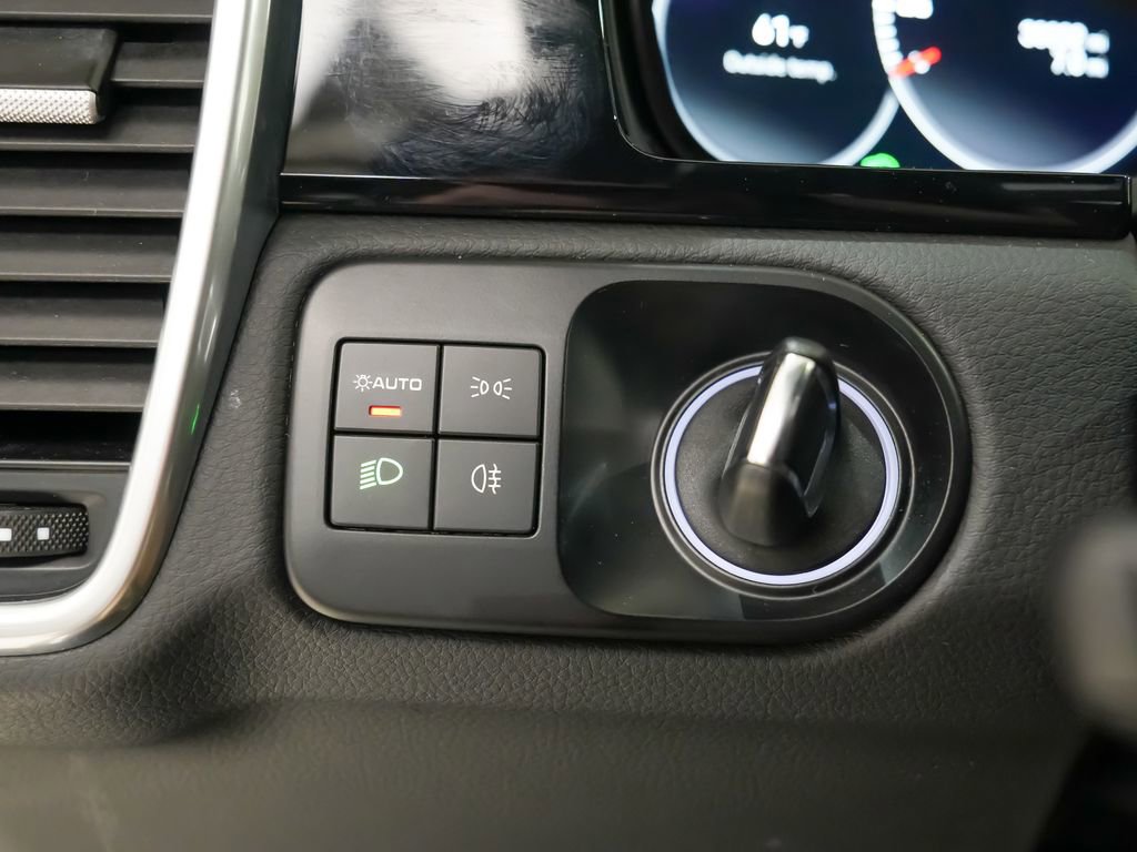 Used 2022 Porsche Cayenne AWD/4WD image 24